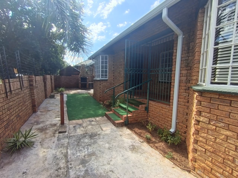 3 Bedroom Property for Sale in Boschdal North West